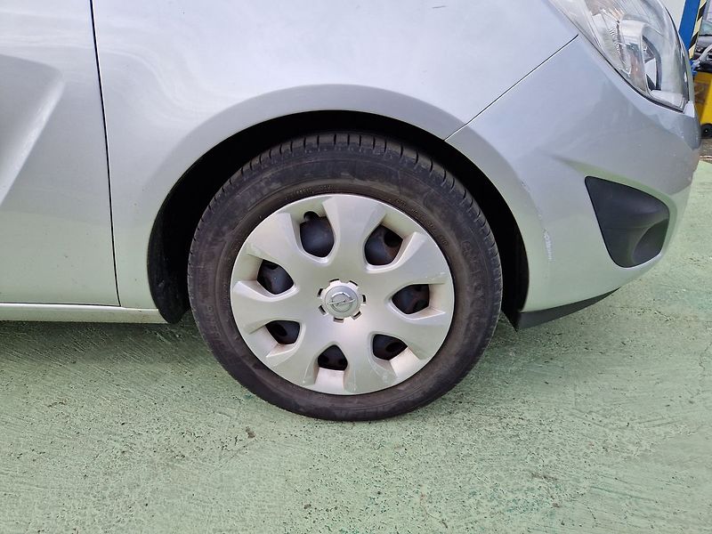 Opel Meriva 1.4 T - fotka 11 z 30