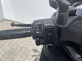 Yamaha (2025) XMAX 300 Tech Max EU5+ - náhled 9