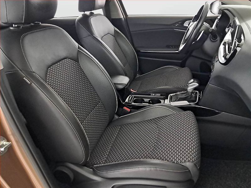 Kia Ceed (2022) Top 1.5 T-GDI, Automat - fotka 9 z 19