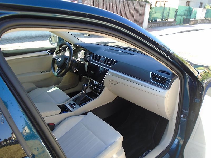 Škoda Superb (2019) 2.0 TDi, ČR - fotka 15 z 26