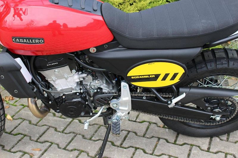 Fantic Caballero Scrambler 500 (2025) NOVINKA 2025 SKLADEM - fotka 8 z 9