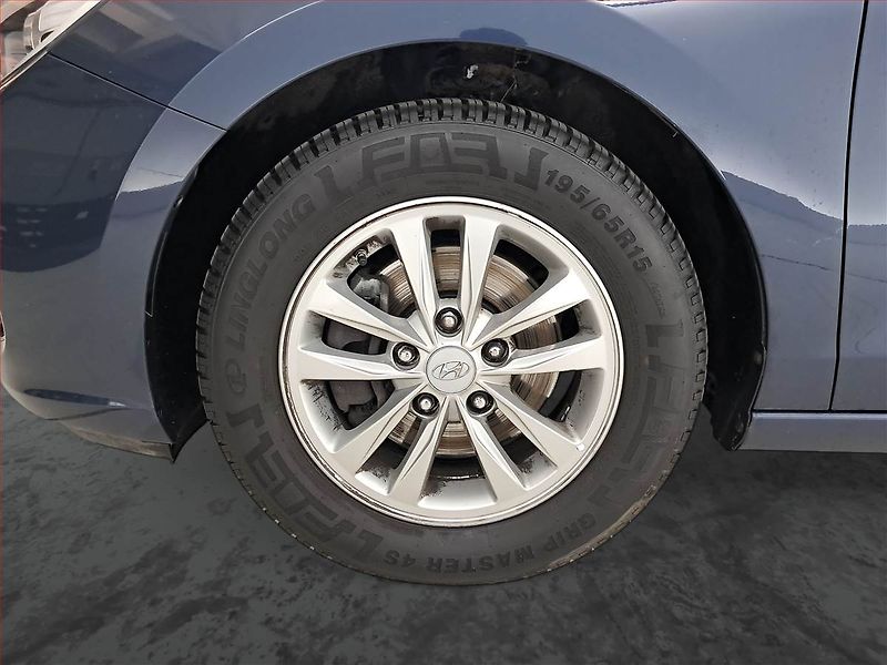 Hyundai i30 (2018) 1.0 T-GDI, Serv.kniha - fotka 14 z 16