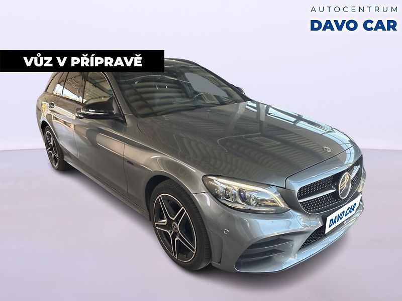 Mercedes-Benz Třídy C 2,0 300de 143kW AMG Night LED - fotka 4 z 40