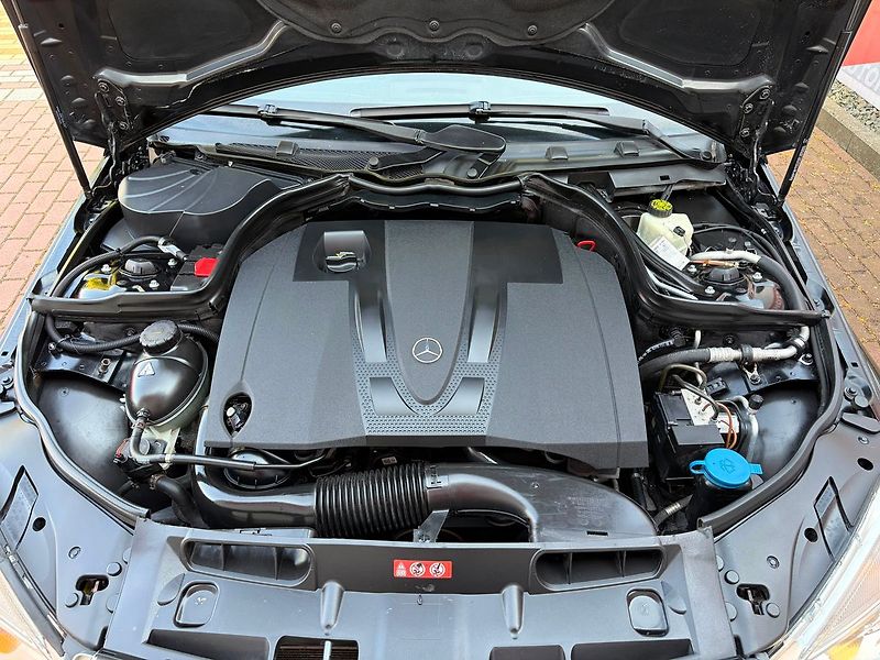 Mercedes-Benz Třídy C 220 CDi Aut. Elegance, ČR, Com - fotka 21 z 22