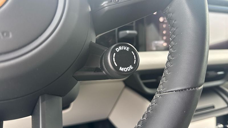 Porsche Macan (2025) 4 - fotka 28 z 29
