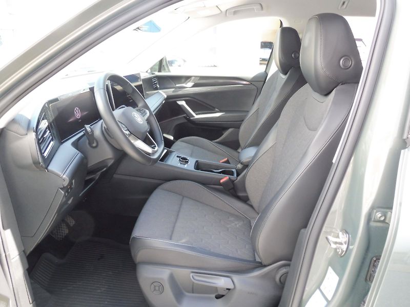 Volkswagen Tiguan (2025) People 1,5 eTSI 96kW mHEV DSG - fotka 7 z 29