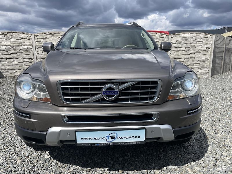 Volvo XC90 2.5TDi D5 200PS AWD R-DESIGN!! - fotka 69 z 180