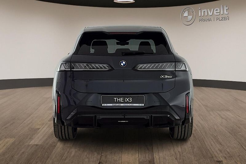 BMW iX3 50 xDrive - fotka 4 z 26
