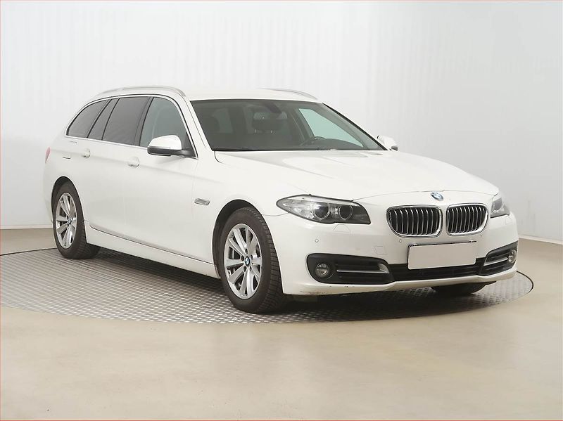 BMW Řada 5 (2015) 520d, Automat, Bi-Xenony - fotografie inzerátu