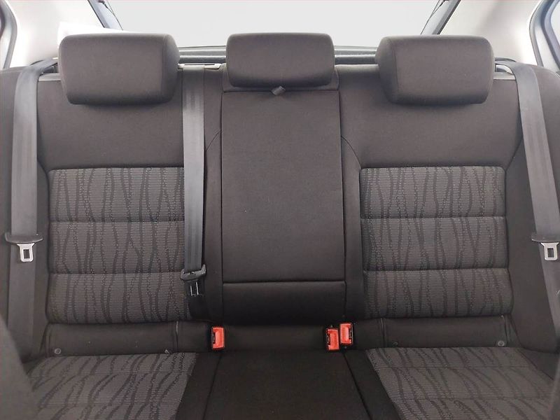 Škoda Octavia (2012) Ambition 1.6 TDI, Serv.kniha - fotka 10 z 19