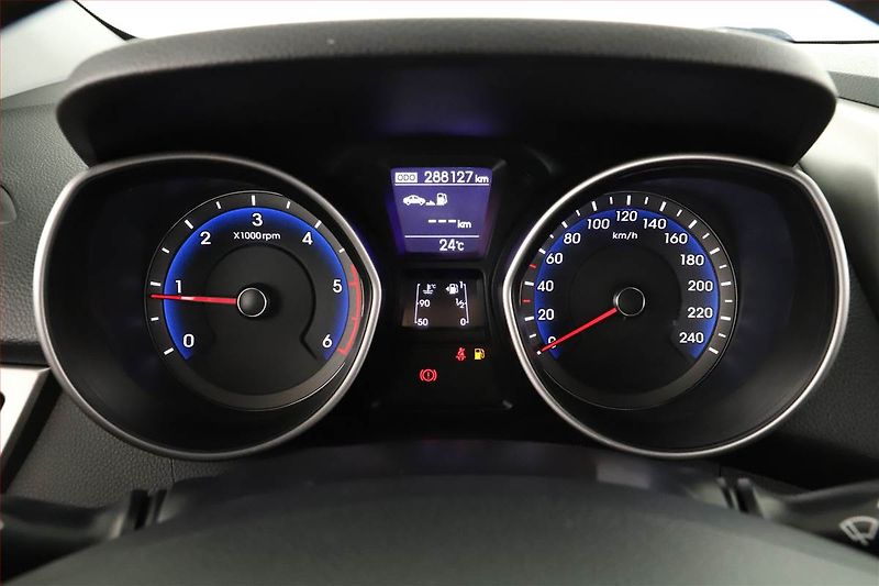 Hyundai i30 (2013) 1.6 CRDi, nová STK, Tažné - fotka 10 z 13