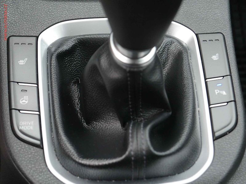 Hyundai i30 (2022) 1.5T-GDi, 2.maj,ČR, servis - fotka 14 z 16