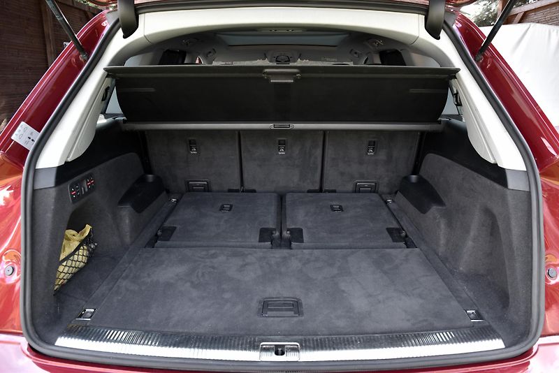 Audi Q7 3.0 TDI QUATTRO,VIRTUAL,7MÍST - fotka 43 z 50
