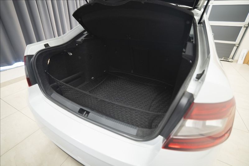 Škoda Octavia 2,0 TDI NAVI KEYLESS VÝHŘEV ČR - fotka 41 z 41