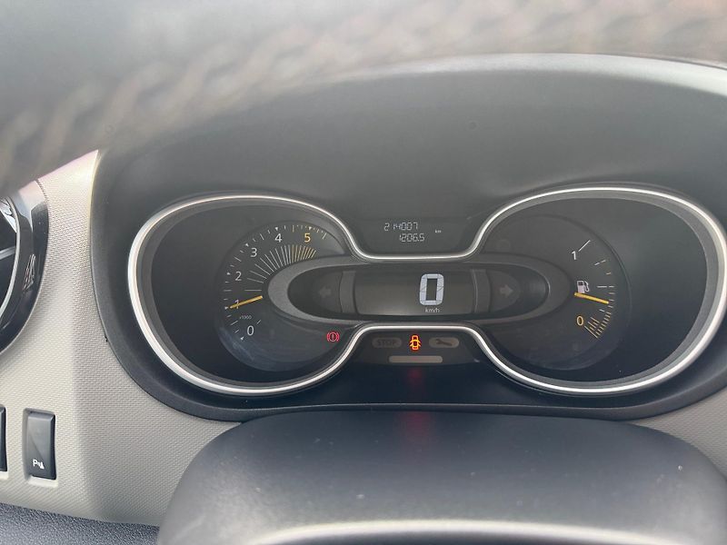 Renault Trafic (2015) 1,6 dCi 85 kW L1H1 Cool - fotka 17 z 24