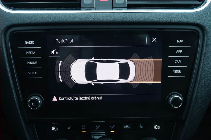 Škoda Octavia (2017) RS 2.0 TDI, 4X4, Automat - fotka 17 z 24