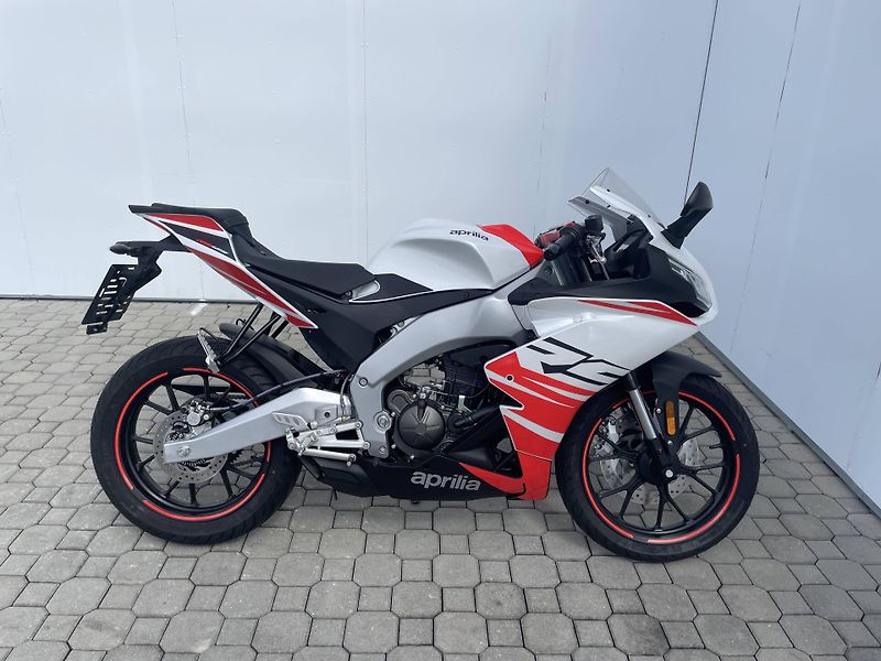 Aprilia (2025) RS 125 EU5+ - fotka 2 z 11