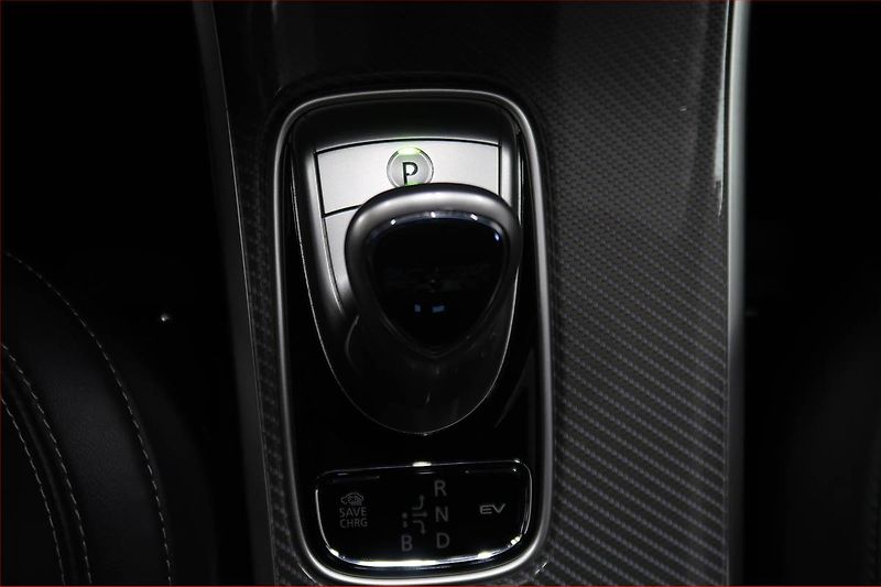 Mitsubishi Outlander (2021) Instyle 2.4 PHEV - fotka 13 z 25