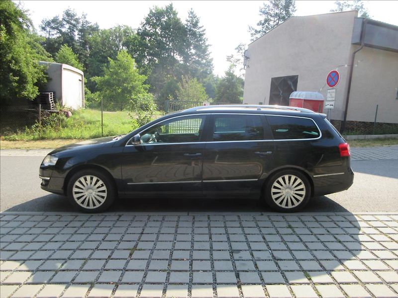 Volkswagen Passat 2,0 FSi 110Kw, 4x4, Kůže, xeno - fotka 6 z 24