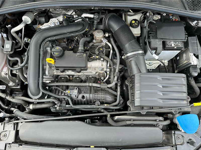 Škoda Fabia 1,0 TSI / 85 kW Top Selection - fotka 21 z 22