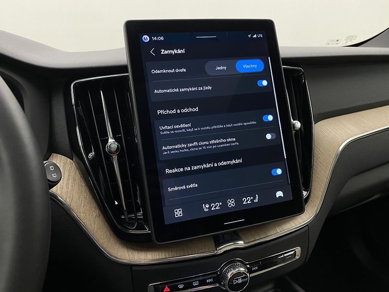 Volvo XC60 T6 AWD RECHARGE BRIGHT PLUS CZ - fotka 55 z 60