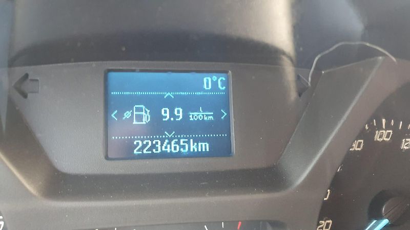 Ford Transit Custom 2,2 TDCI 92 KW L2H1 9 MÍST - fotka 46 z 50