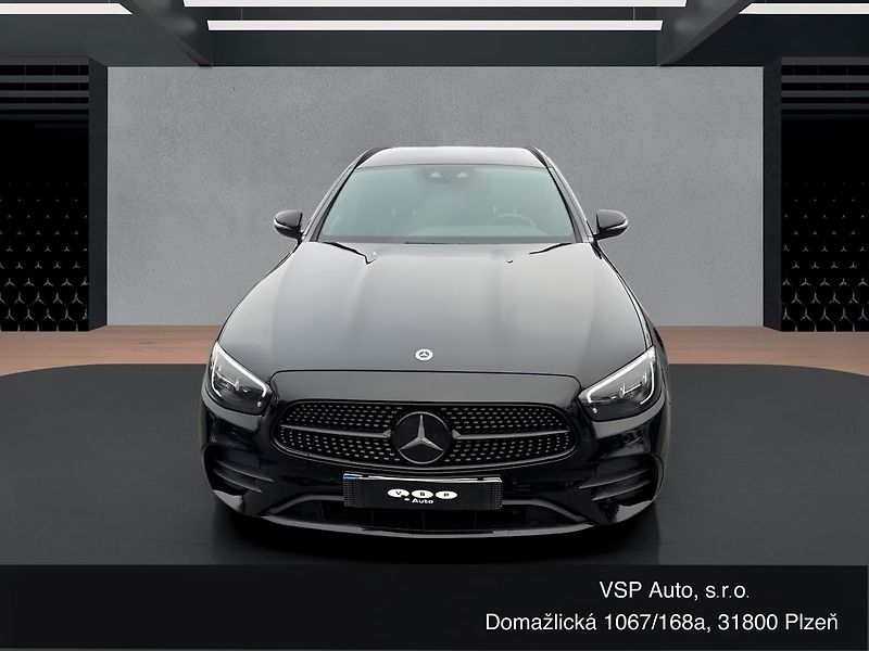 Mercedes-Benz Třídy E 400d 4MATIC kombi AMG paket - fotka 8 z 23