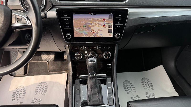 Škoda Superb (2018) 2.0TDi 110kW *ALU*Navi*DSG* - fotka 14 z 22