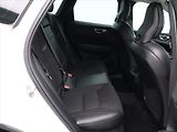 Volvo XC60 2,0 B4 145kW AWD Momentum CZ D - náhled 13
