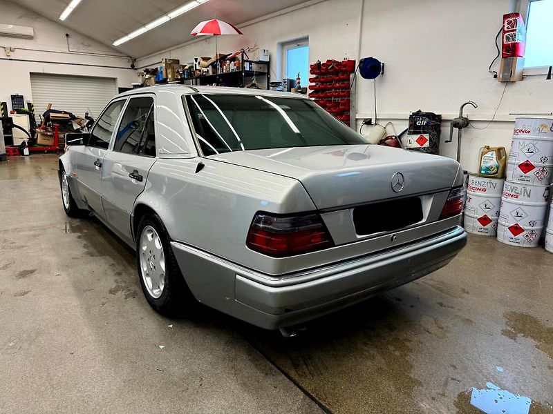 Mercedes-Benz Ostatní 500E W124  - fotka 6 z 18