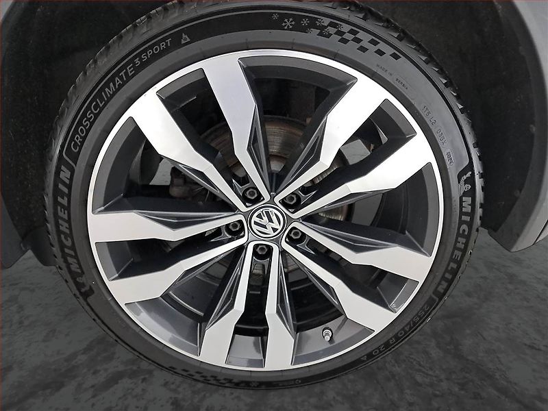 Volkswagen Tiguan (2016) R-Line 2.0 TDI, 4X4, Automat - fotka 15 z 24