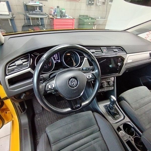 Volkswagen Touran (2019) 2,0 TDi - Comfortline - DSG - fotka 5 z 8