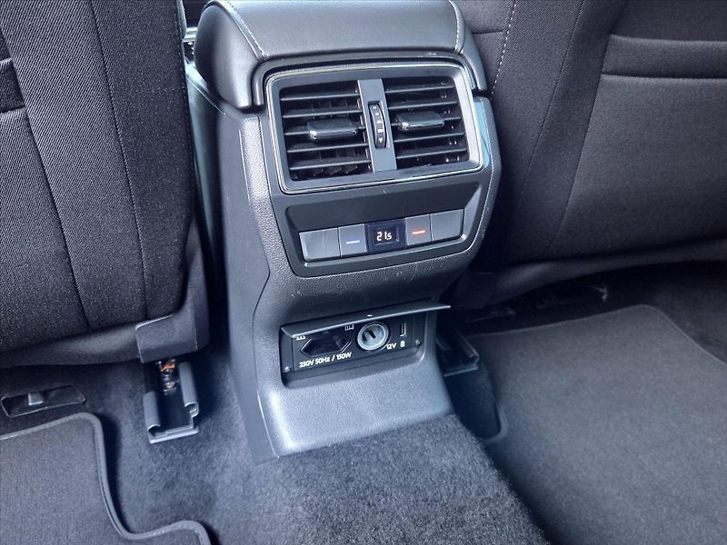 Škoda Kodiaq 2,0 TSi DSG 4x4 Tažné Style Pr - fotka 12 z 26