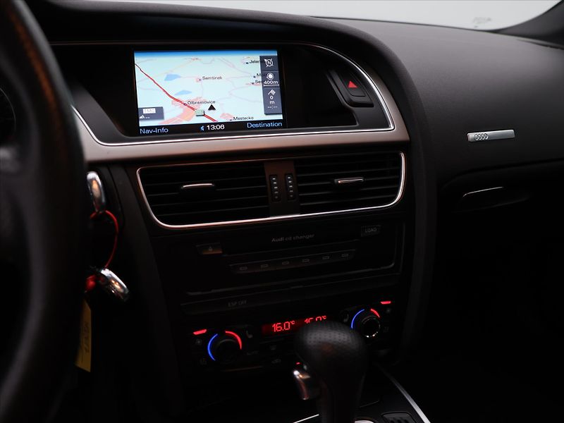 Audi A5 2,7 TDI 140kW S-Line Bang&Oluf - fotka 20 z 32