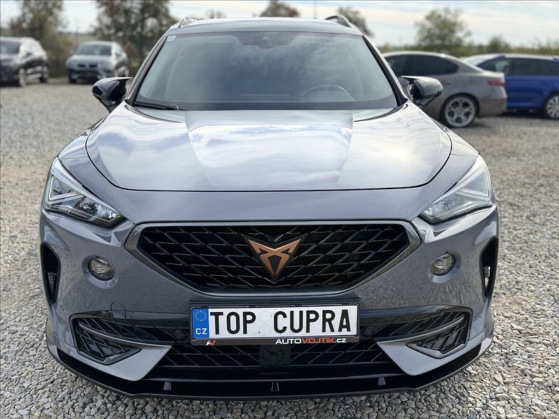 Cupra Formentor 1,5 TSI 110kW DSG NOVÉ ZIMNÍ - fotka 2 z 23