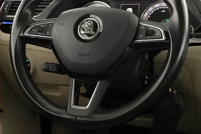 Škoda Superb (2016) Laurin&Klement 2.0 TDI, 4X4 - fotka 17 z 22