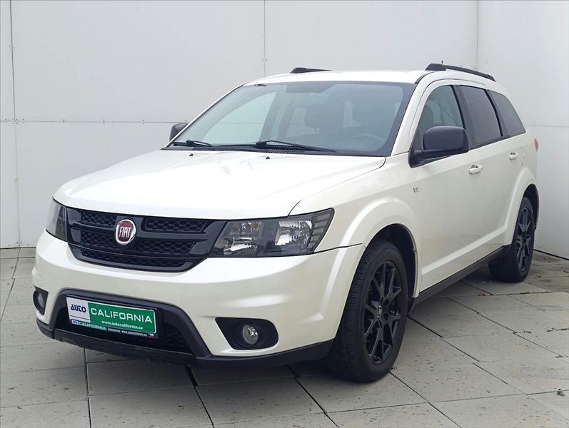 Fiat Freemont 2,0 MJT 4x4 7Míst AUTOMAT Navi - fotka 2 z 44