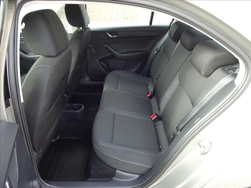 Škoda Rapid 1.2TSI 66kW - fotka 21 z 46