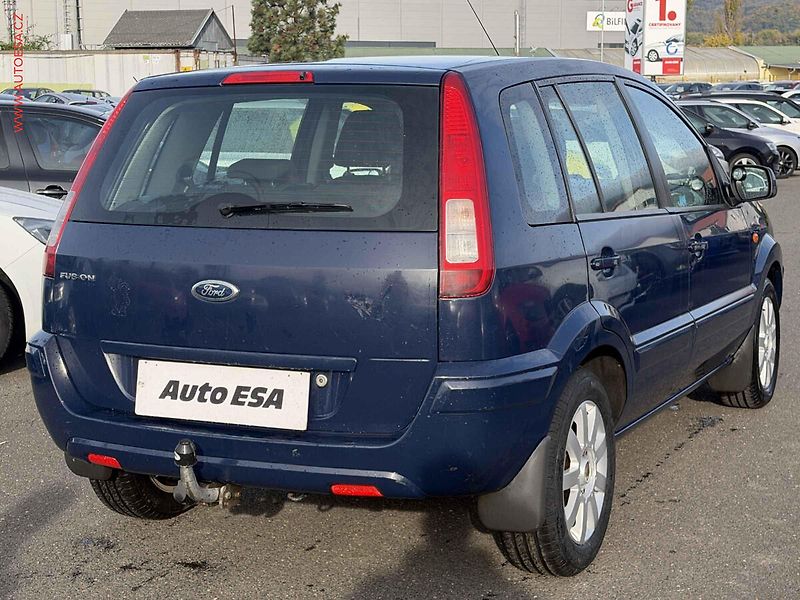 Ford Fusion (2010) 1.4 16V, ČR, AC - fotka 4 z 15