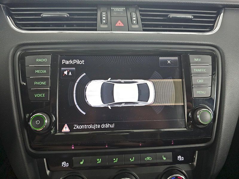 Škoda Octavia (2015) 2.0TDi 110kW DSG ELEGANCE PLUS - fotka 20 z 31