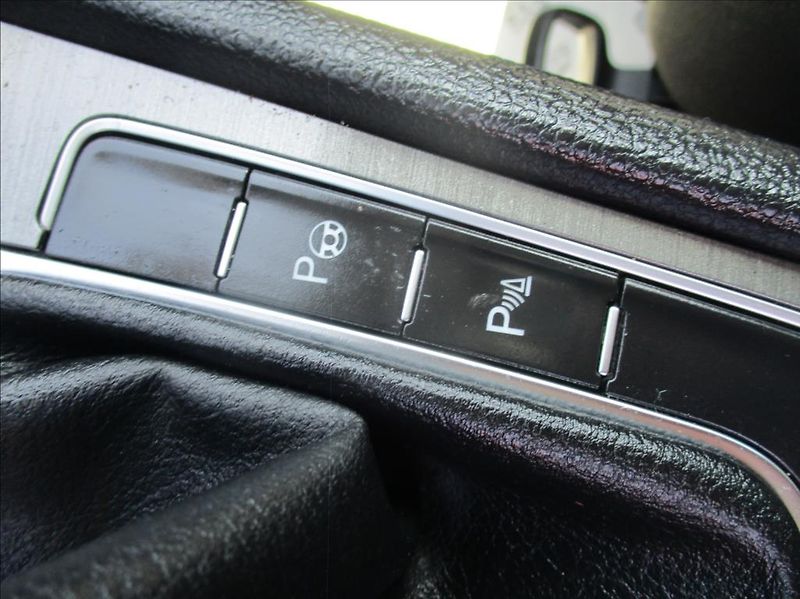 Volkswagen Golf 1,4 TSI,digiklima,xenon,s.kn. - fotka 24 z 47