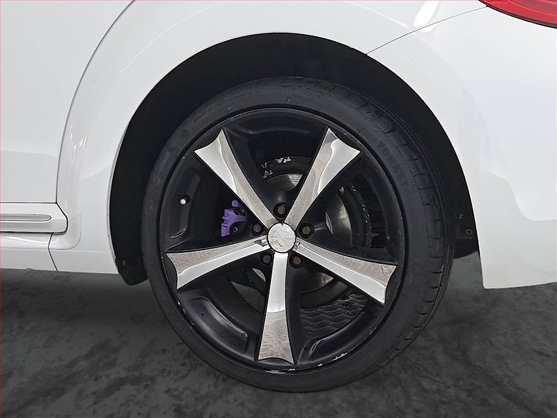 Volkswagen Beetle (2015) 2.0 TDI, Navi, Tempomat - fotka 15 z 19