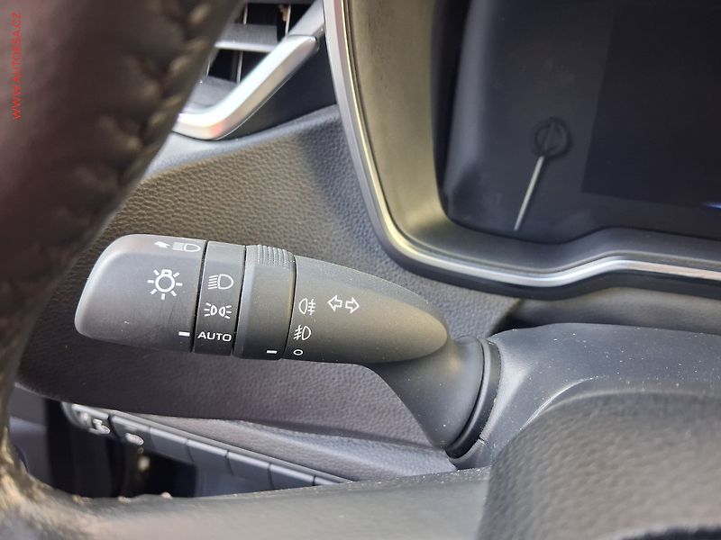 Toyota Corolla (2022) 1.5 i, 2.maj,ČR, Comfort, AT - fotka 13 z 16