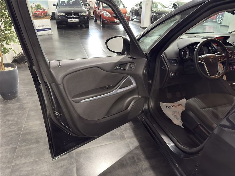 Opel Zafira 1,4   TURBO KAMERA XEN 7 MÍST - fotka 6 z 27