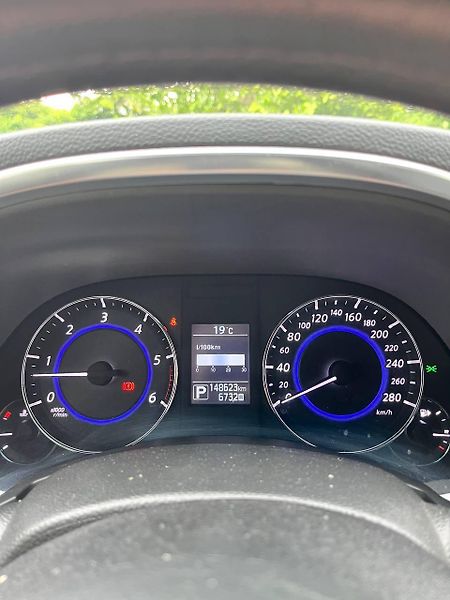 Infiniti QX70 (2015) Prodám velmi zachovalé a pravi - fotka 9 z 28