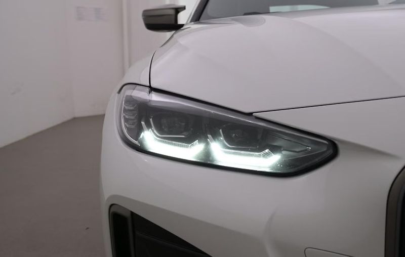 BMW i4 M50 xDrive Head Up Display - fotka 22 z 24