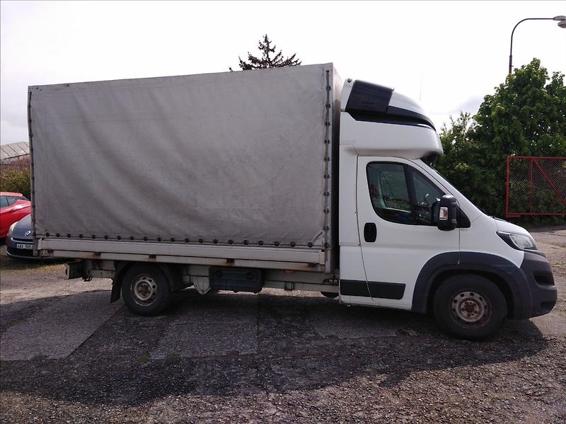 Peugeot Boxer 3,0   3,0 HDi*8 Palet*Spaní*WE - fotka 4 z 37