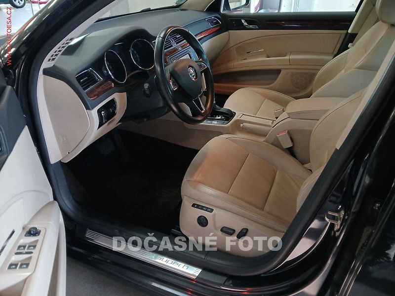 Škoda Superb (2013) 2.0 TDI, 2.maj - fotka 3 z 3