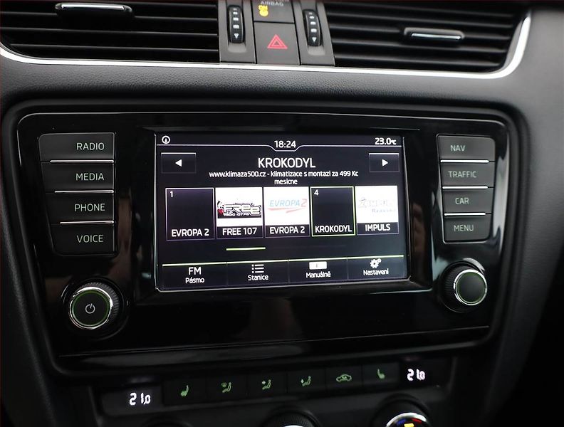 Škoda Octavia (2016) 1.6 TDI, Automat, Navi, Xenony - fotka 12 z 19