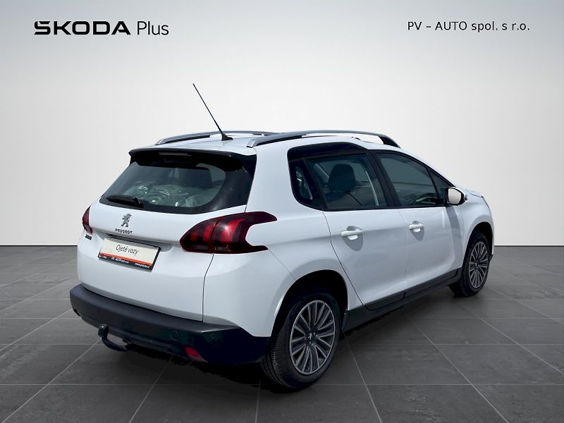 Peugeot 2008 (2018) 1.2i 60 kW PureTech Active - fotka 2 z 33